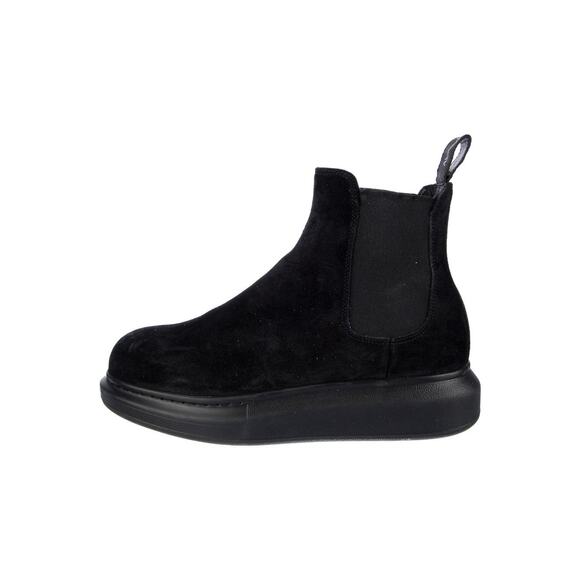 ❤️Alexander McQueen Suede Chelsea Boots❤️ - Picture 1 of 5